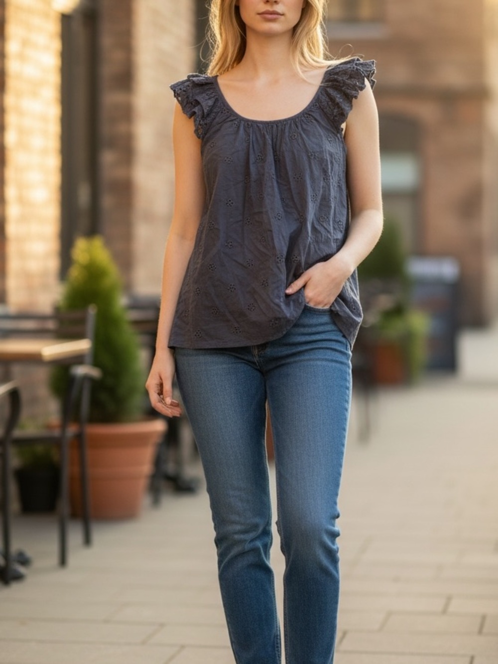 Gap Navy Blue Eyelet Lace Cotton Ruffle Cap Sleeve Tank Top Size Small